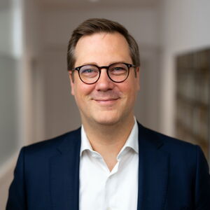 Dr.%20Carsten%20Lindner